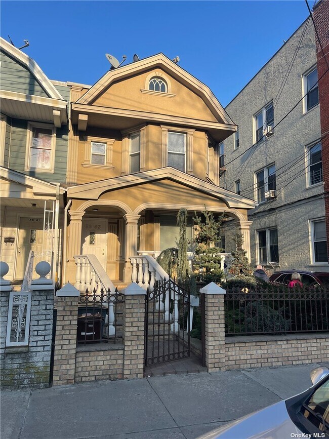 Building Photo - 85-63 102nd St