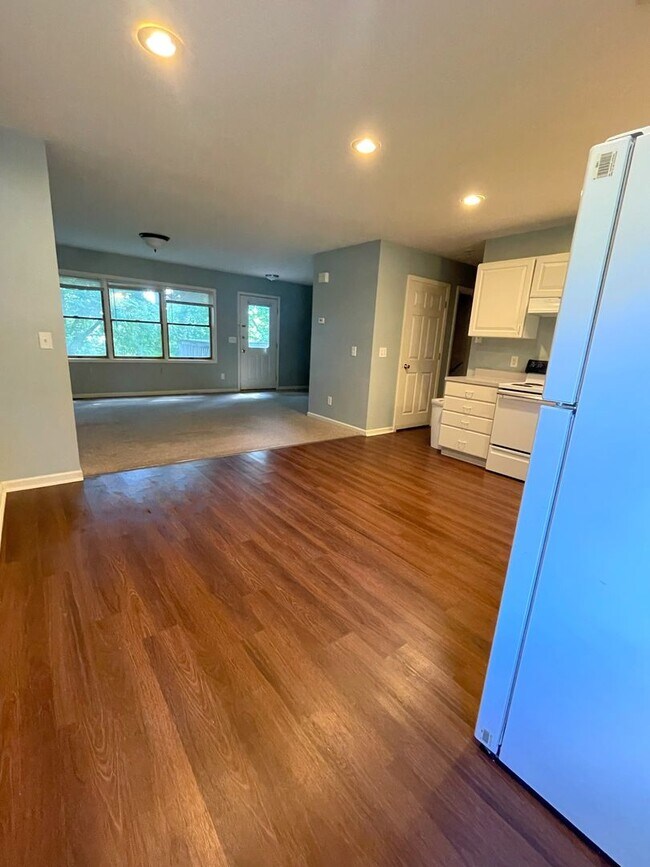 Foto del edificio - 220/222 Brookridge Ct.