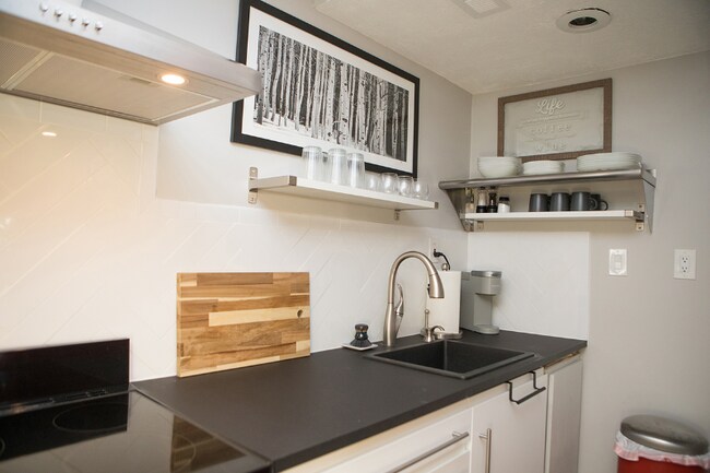 Foto del edificio - 6780 S 2240 E