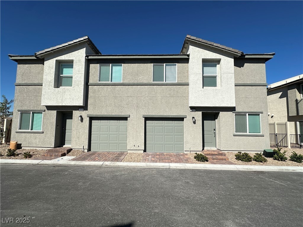 Foto principal - 2834 Champagne Gold Ave