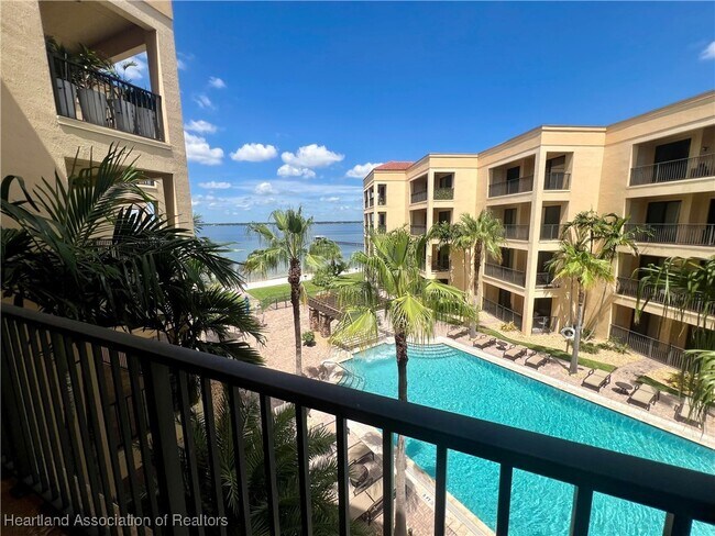 Foto del edificio - 2351 Lakeview Dr