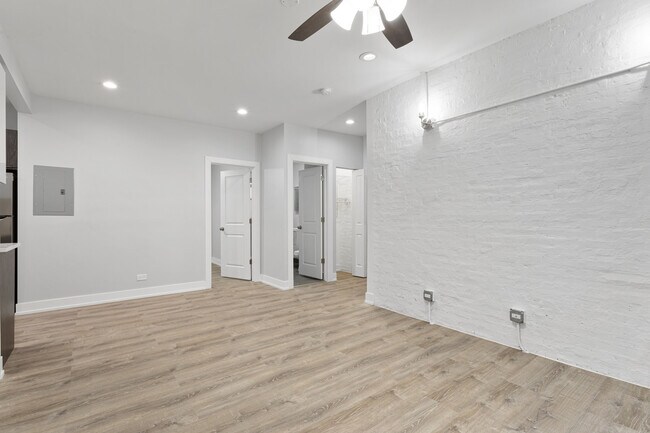 Foto del edificio - 6118 N Winthrop Ave