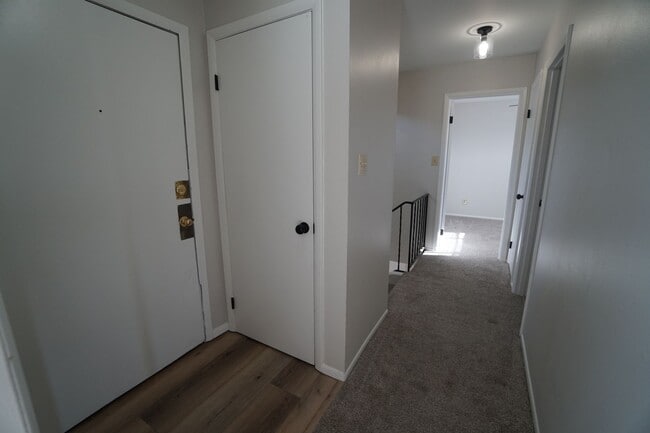 Building Photo - 6727 Dale Rd