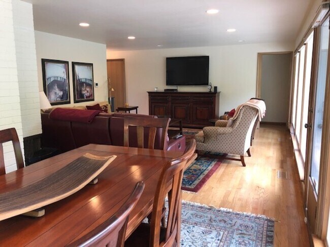 Foto del edificio - 7304 47th Ave NE
