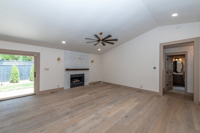 Building Photo - 626 Copperfield Dr