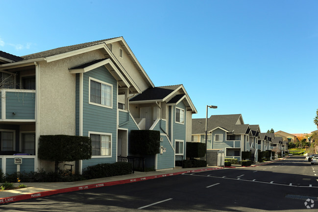 Building Photo - Reed & Brooke Apartments