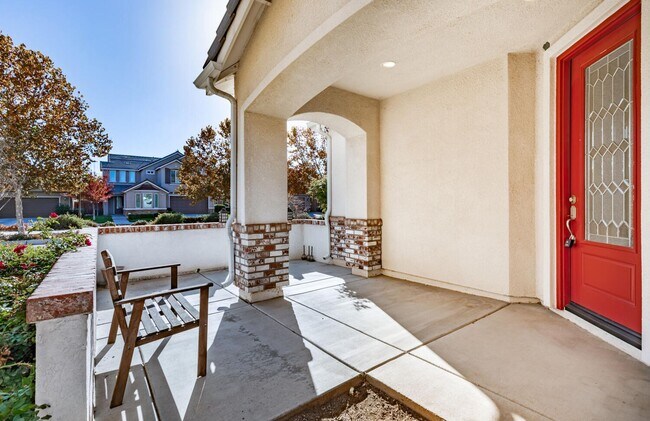 Building Photo - 3475 Bellaire Ave