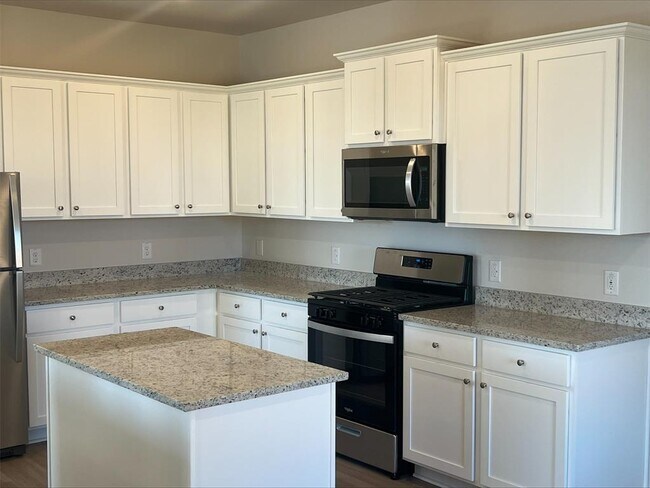 Building Photo - 16457 Blossom Grv Dr