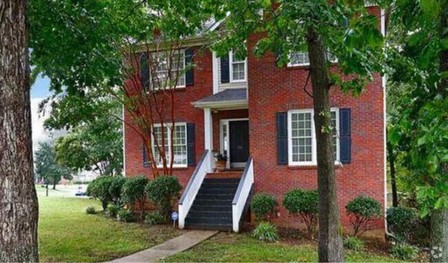 Building Photo - 100 Equestrian Ln