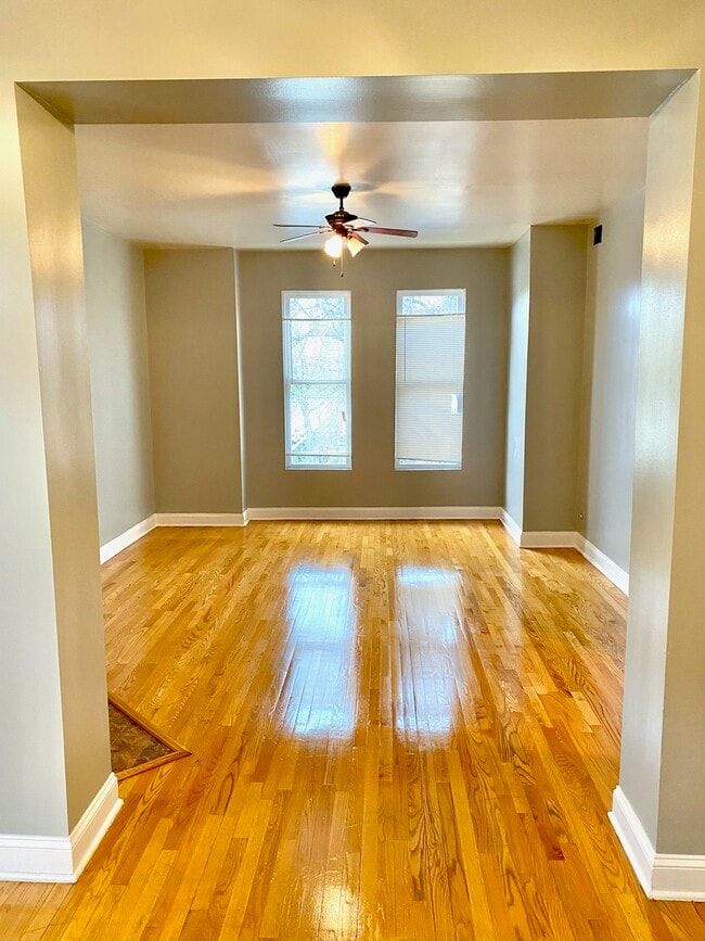 Building Photo - 4563 S Wabash Ave