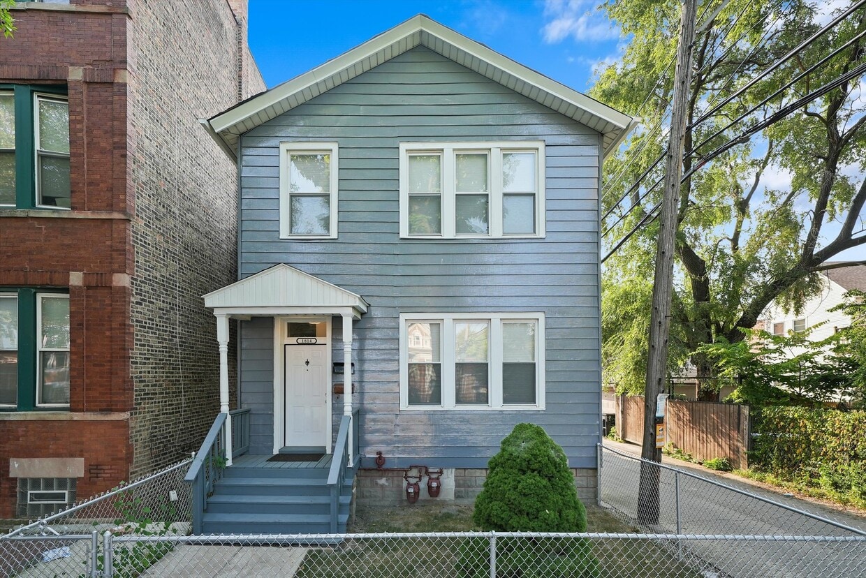 Primary Photo - 1814 S Fairfield Ave