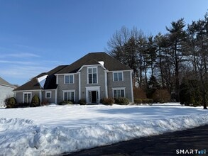 Building Photo - 4 Buckingham Ln