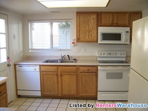 Building Photo - 14852 N 24th Dr