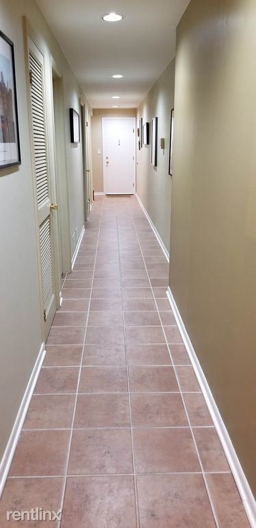 Foto del edificio - 2 br, 1 bath  - 3731 N Pine Grove Ave