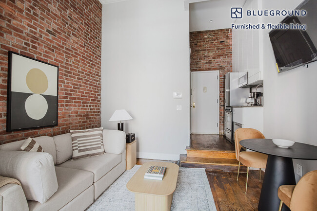 Building Photo - 234 W 14th St