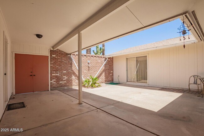 Building Photo - 10325 W Cameo Dr