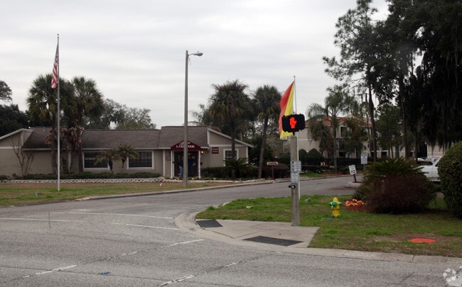 Building Photo - Walden Lakewood