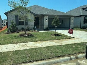 Building Photo - 820 Jacquelyn Dr