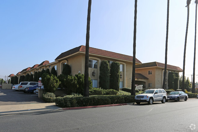 Building Photo - Casa Tierra Apartments