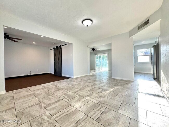 Foto del edificio - 1640 Doug Olson Dr