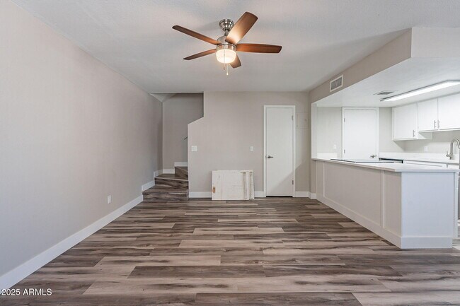 Foto del edificio - 4744 E Portland St