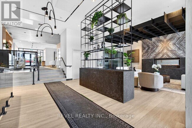 Photo du bâtiment - 8020 Derry Rd