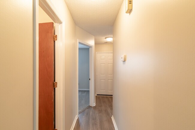 Foto del edificio - 1924 Greenstone Ct