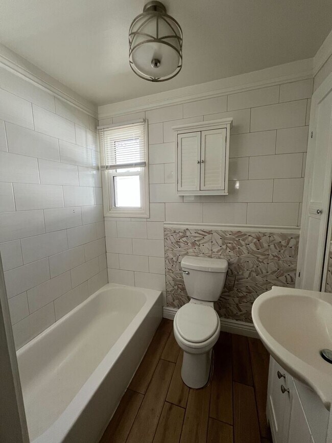 Foto del edificio - $1,410 / month