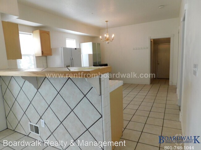 Building Photo - 3396 S 900 E