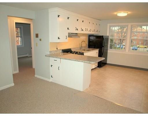 Building Photo - 180 Tyngsboro Rd