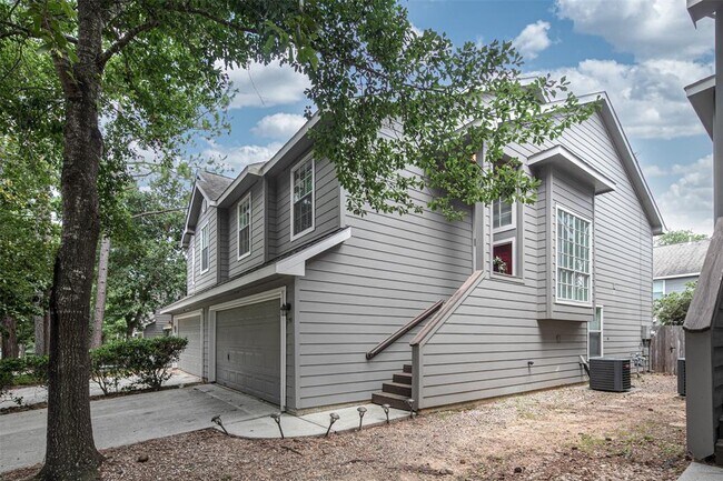 Building Photo - 250 Sentry Maple Pl