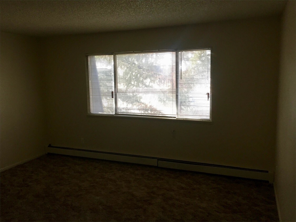 2310 E Garfield St Unit C12, Laramie, WY 82070 Apartment for Rent in