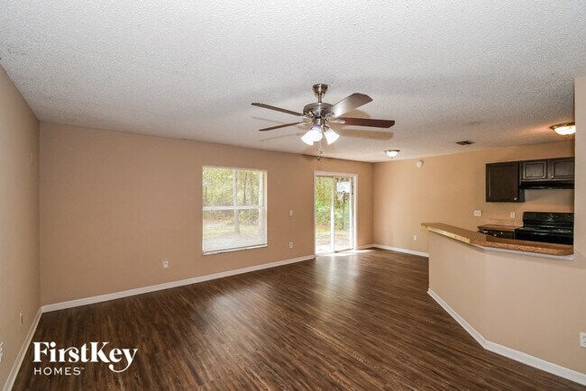 Foto del edificio - 15166 SE 25th Ave