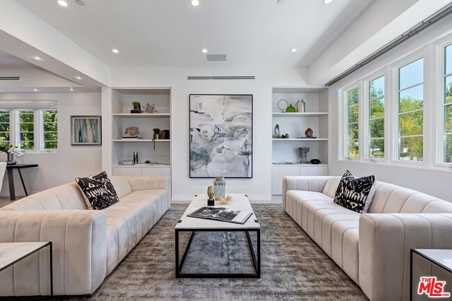 Building Photo - 9767 Monte Mar Dr