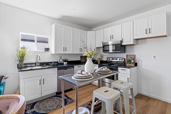 Foto del edificio - 400-402 Amherst Ave