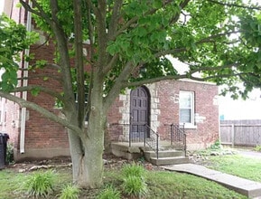Building Photo - 310 Wendover Ave
