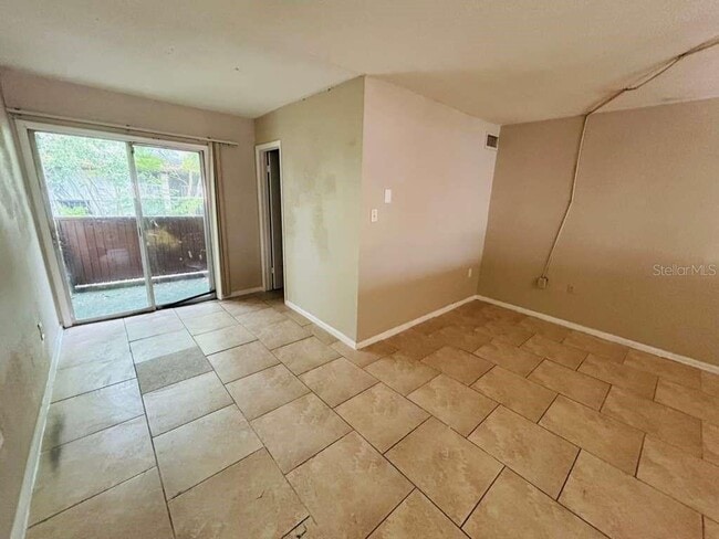 Building Photo - 3914 Crayrich Cir