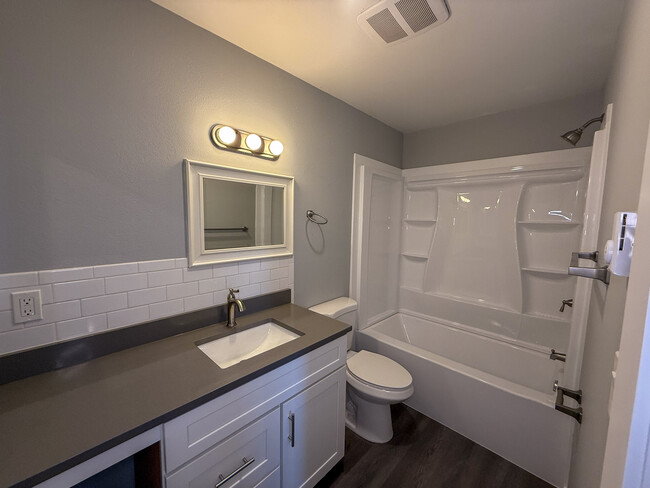 Foto del edificio - Standard Street Oasis Apartments