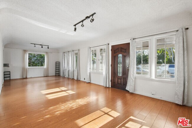 Foto del edificio - 1238 N Gardner St