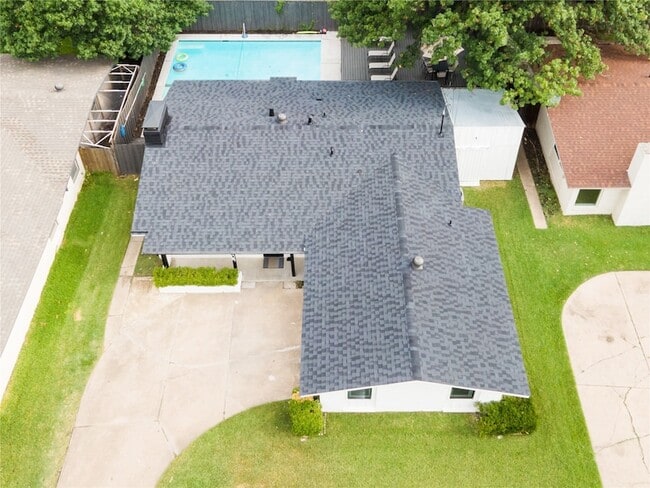 Photo - 3409 High Vista Dr House