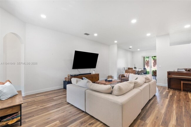 Building Photo - 2630 Dunwoodie Pl