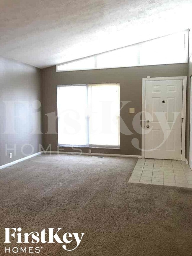 Building Photo - 6321 W Ray St