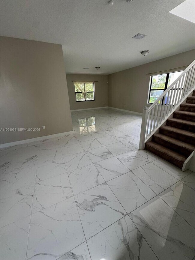 Foto del edificio - 17355 SW 41st St