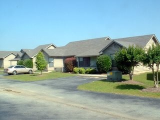 Foto del edificio - 2846 Rosehill Dr