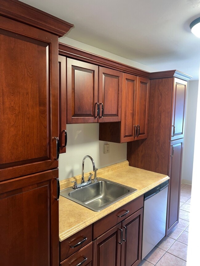 Building Photo - 18 Magnolia Hill Ct