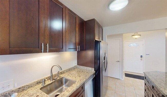 Foto del edificio - 4131 Burton Dr