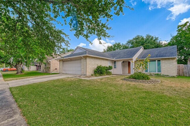 Foto del edificio - 6923 Blue Ridge Dr