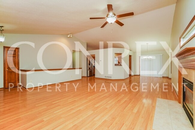 Building Photo - Amazing 3 Bedroom Ranch