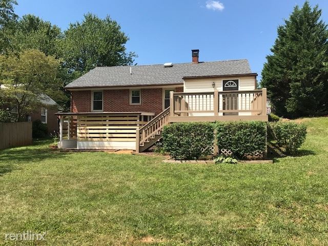 Building Photo - 3 br, 1 bath House - 193 Burgess Street