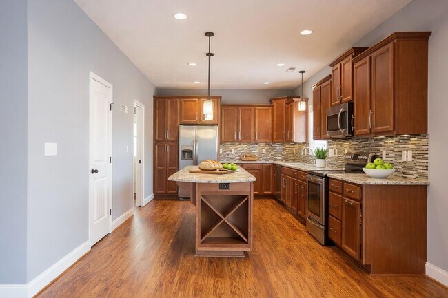 Foto del edificio - Cornerstone Spacious Single Family w Fenced Yard!